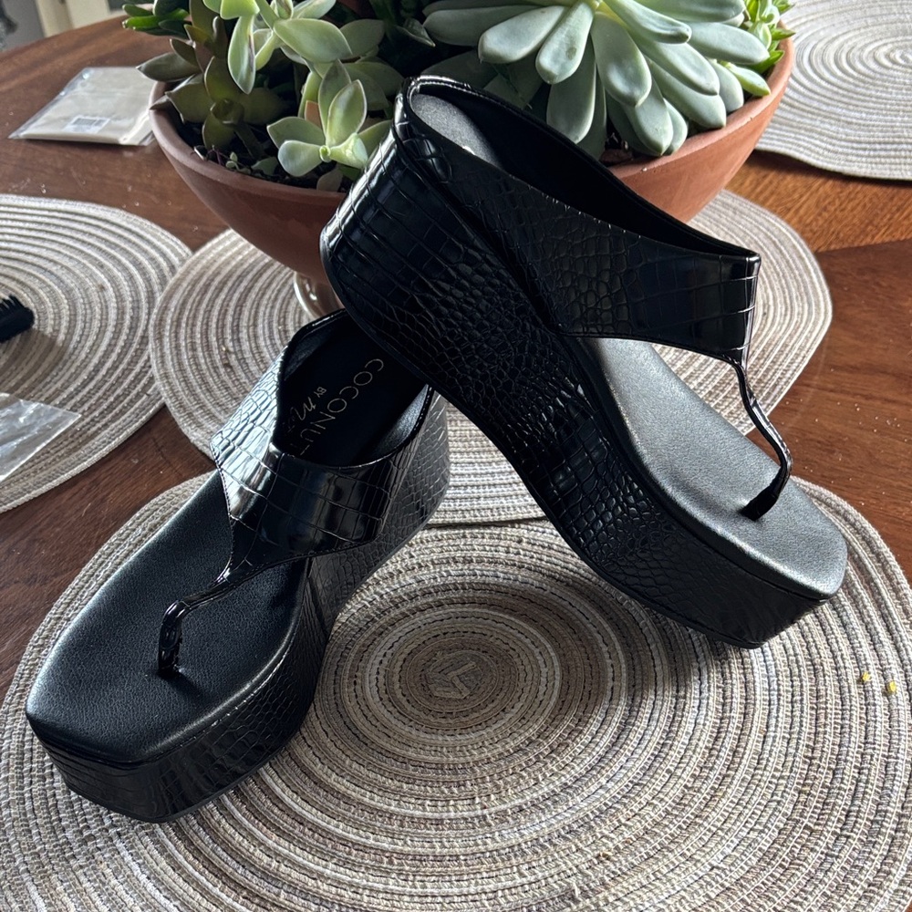 Coconuts by Matisse Black Croc Platform Sandals